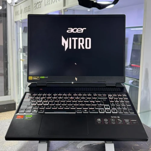 Laptop Gaming ACER NITRO 16 ( 2023 )  RYZEN 7 Série 7840HS / RTX 4060 8GB / 1TB SSD 