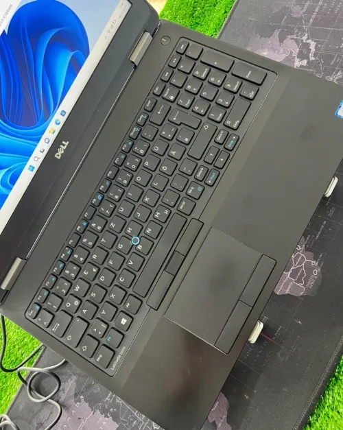 LAPTOP DELL LATITUDE E5570