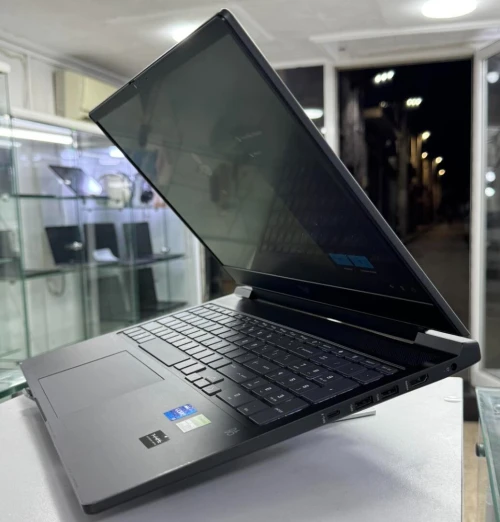  Laptop Gaming HP VICTUS /  I7-13700H / 16GB RAM / RTX 4060