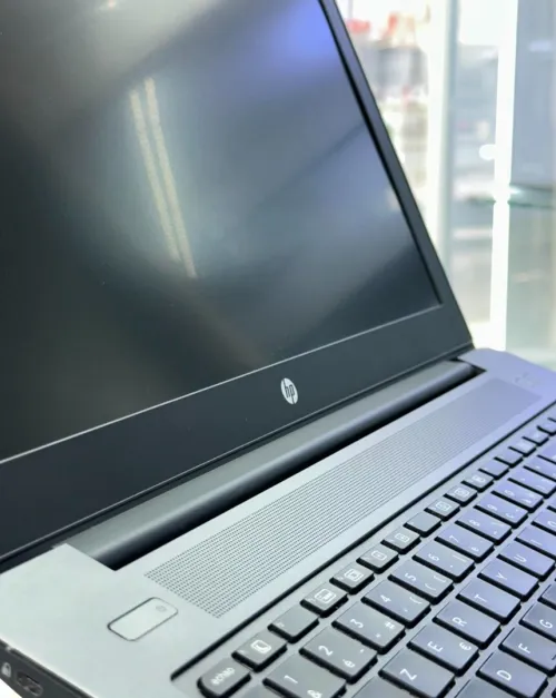 PC WORKSTATION Mobile HP ZBOOK 15 G4 / I7-7850 HQ/ 16GB RAM / QUADROO M1100 ( 4GB )