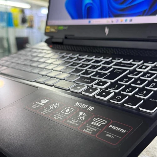 Laptop Gaming ACER NITRO 16 ( 2023 )  RYZEN 7 Série 7840HS / RTX 4060 8GB / 1TB SSD 