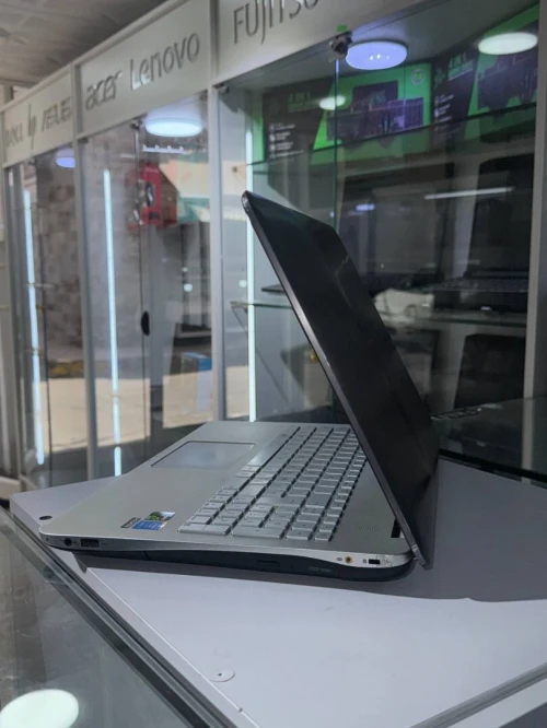 LAPTOP ASUS N551J / i7-4710HQ / NVIDIA GeForce GTX 850
