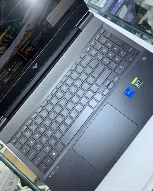 LAPTOP HP VICTUS 16 / I7-11GNR / RTX 3050 / 16GB 