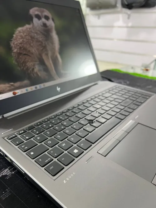 PC WORKSTATION Mobile HP ZBOOK 15 G6 /  T1000 4 GB / 2TB SSD / 32GB RAM