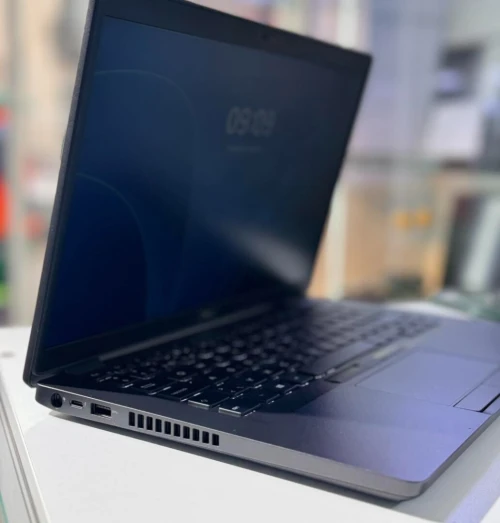 PC DELL LATITUDE 5400 / I7-8EME GNR / 16GB RAM / 512 GB SSD