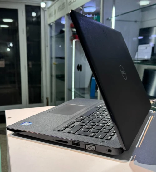 PC LAPTOP DELL LATITUDE 3400