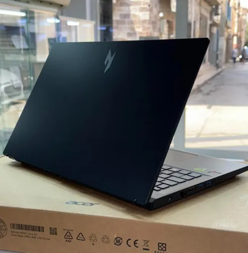 Laptop Gaming ACER NITRO V 5 / AMD RYZEN 5 7535HS / RTX2050
