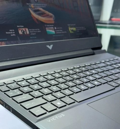 Pc Laptop Gaming HP OMEN16 /  I7-12700H @2.40Ghz / 16 GB RAM / RTX 3050TI 