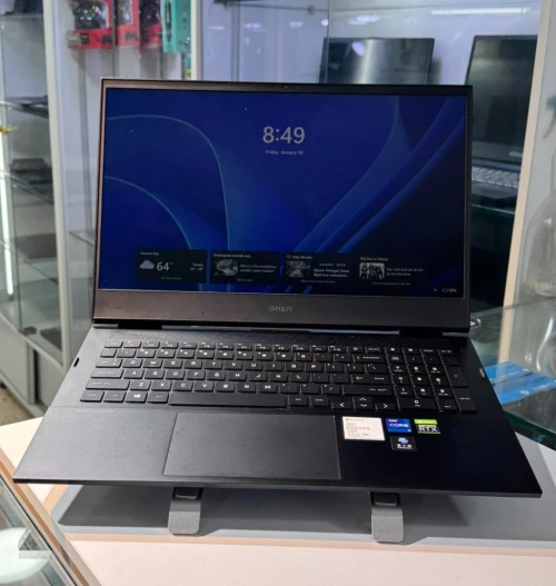 LAPTOP GAMING HP OMEN 16 / INTEL i7-11800H/ RTX 3050