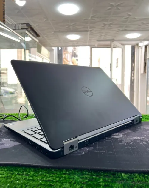LAPTOP DELL LATITUDE E5570