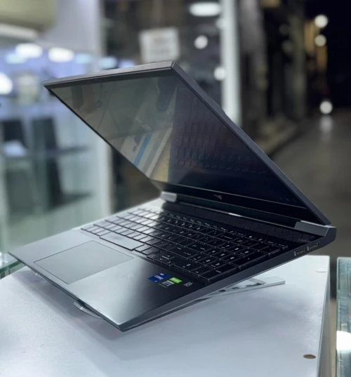 Pc Laptop Gaming HP OMEN16 /  I7-12700H @2.40Ghz / 16 GB RAM / RTX 3050TI 