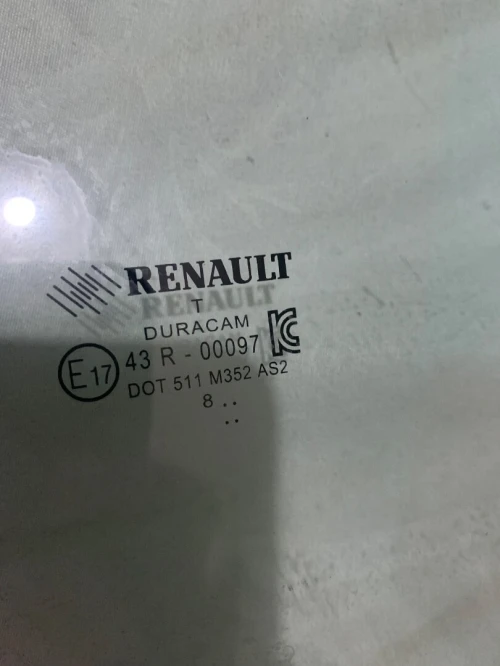 زجاج امامي Clio 4 gtline dorigine 