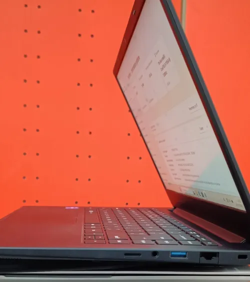 Toshiba dynabook satellite pro C40-J-11L i3-1115G4 8GB/ 256SSD/ 14" FHD Qwerty