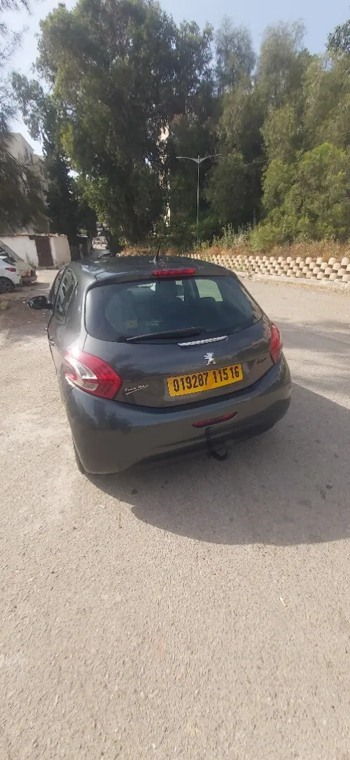 Peugeot 208 2015 Active Facelift