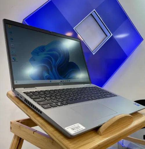 Dell Precision 3561
