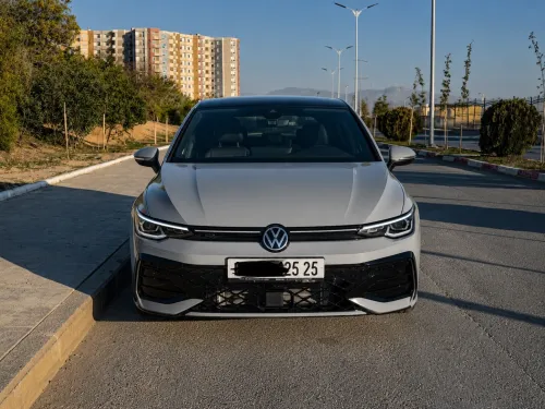 Volkswagen Golf 8 2025 R-Line