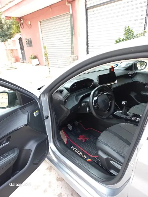 Peugeot 208 2023 Allure Pack
