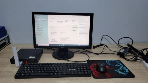 mini unité +clavier +souris+écran plasa rouiba Li mohtam y3ayat lhad num 