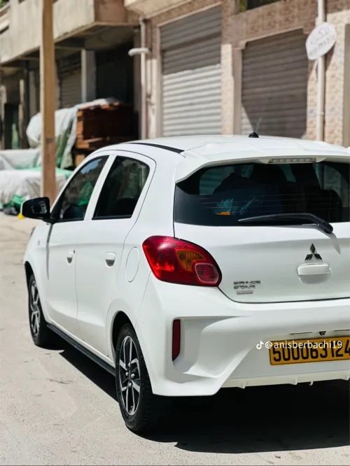 Mitsubishi Space star 2024 