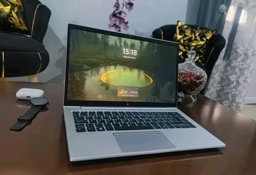 HP elitebook 845 G8