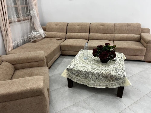 Salon moderne en très bon état à vendre 10-10 jdid