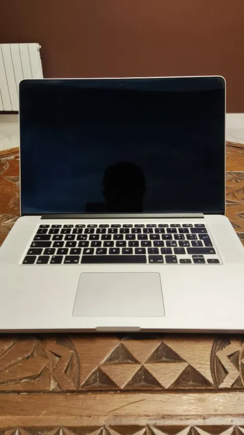 MacBook pro R9 I7 2,8GHZ 16GO 512SSD