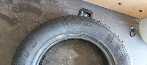 Pneus