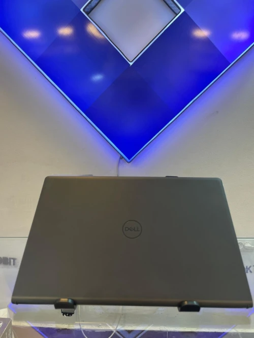 DELL Vostro 15 neuf sous emballage i3 13eme Generation Ram 8Gb Stockage 512Gb