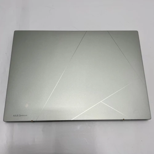 Asus ZenBook 14 i7 12eme Generation Serie P Ram 16 Gb Stockage 512 Gb 2,8K Oled