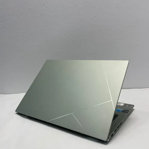 Asus ZenBook 14 Oled i7 12eme Generation Ram 16Gb Stockage 512Gb