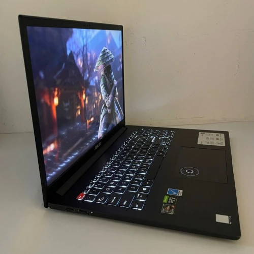 Asus Vivobook Pro ryzen 9 Serie 5000 H /Ram 16Gb Stockage 512Gb Nvidia Rtx 3050Ti