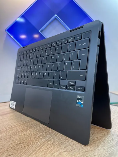 Samsung Galaxy Book i7 13eme Generation Serie P Ram 16 Gb Stockage 512 Gb X360 Tactile Oled