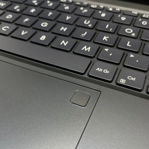 ASUS expertbook i7 13eme generation Ram 16gb Stockage 512gb