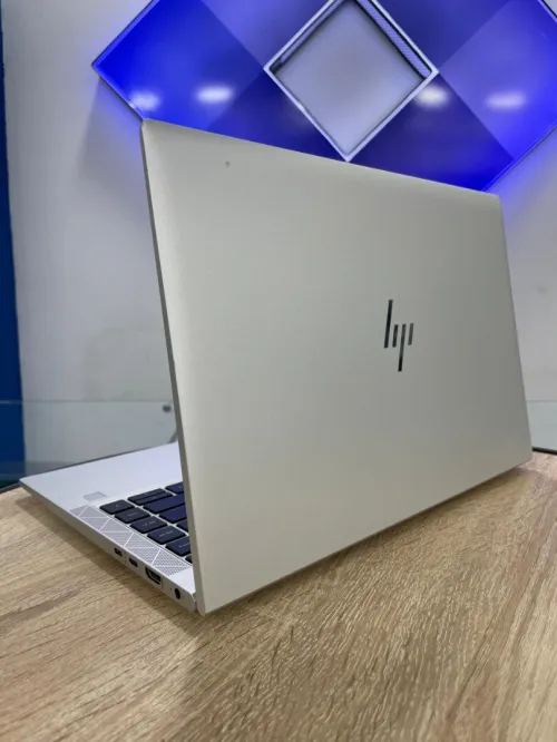 HP Elitebook 845 G8 Ryzen 5 Serie 5000 Ram 16 Gb Stockage 256 Gb