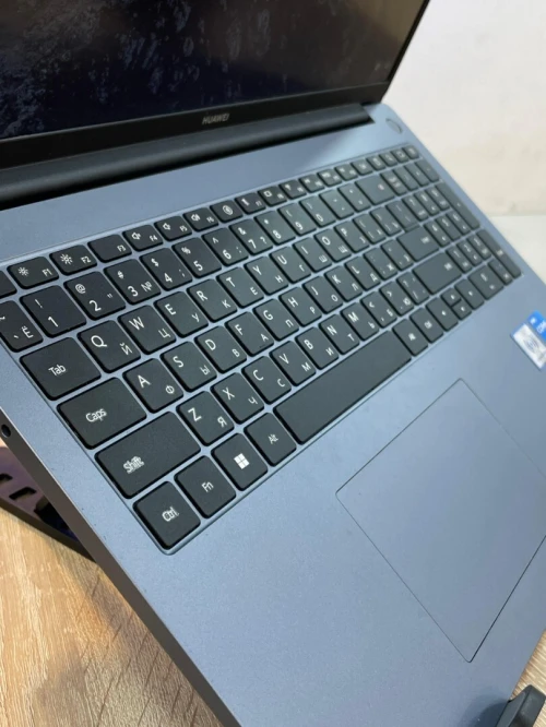 Huawei Matebook D16 i5 12éme Génération Procéseur H Ram 16 Gb Stockage 512 Gb