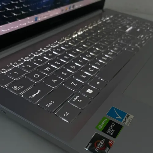 ASUS VivoBook 15 Inch Ryzen 5 Serie 5000 Ram 16 Gb Stockage 512 Gb Nvidia Gtx 1650 4 Gb Vram