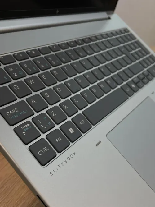 HP EliteBook 665 G11  Ryzen 7 Pro Series 7000 Ram 16 Gb Stockage 512 Gb Neuf