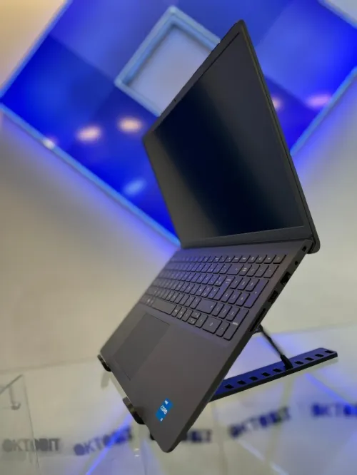 DELL Vostro 15 neuf sous emballage i3 13eme Generation Ram 8Gb Stockage 512Gb