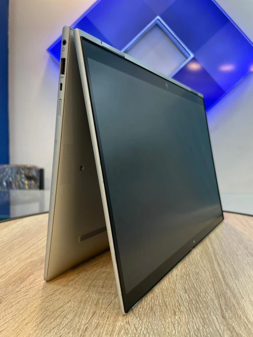 HP EliteBook 1040 G9 Tactile X360 i7 12eme Generation Ram 16 Gb Stockage 1 Tb
