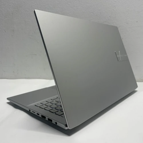 ASUS VivoBook 15 Inch Ryzen 7 Serie 5000 Ram 16 Gb Stockage 512 Gb Nvidia Gtx 1650 4 Gb Vram