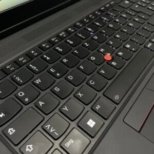 Lenovo thinkpad P16v work station i7 13eme H/ generation Ram 16Gb Stockage 1tb RTX A1000 6GB