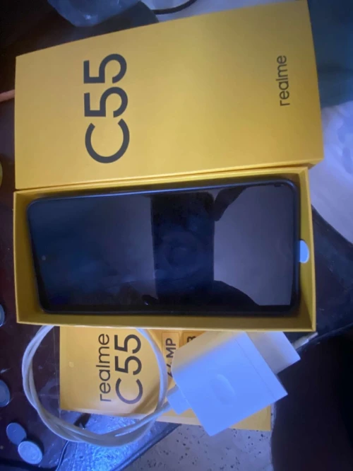 Realmi C55