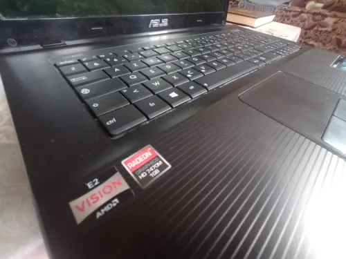 Laptop Asus 17'' X73B