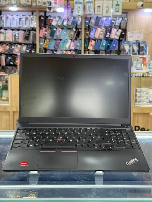 Lenovo ThinkPad E15 Gen3 Ryzen 5 5500U 8Go DDR4 256Go SSD 15.6" FHD