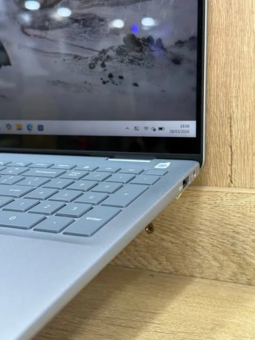 Dell 16 Plus | Ultra 9 288V | 32GB DDR5 | 1TB SSD | Intel Arc 140V | 16" 2K Tactile