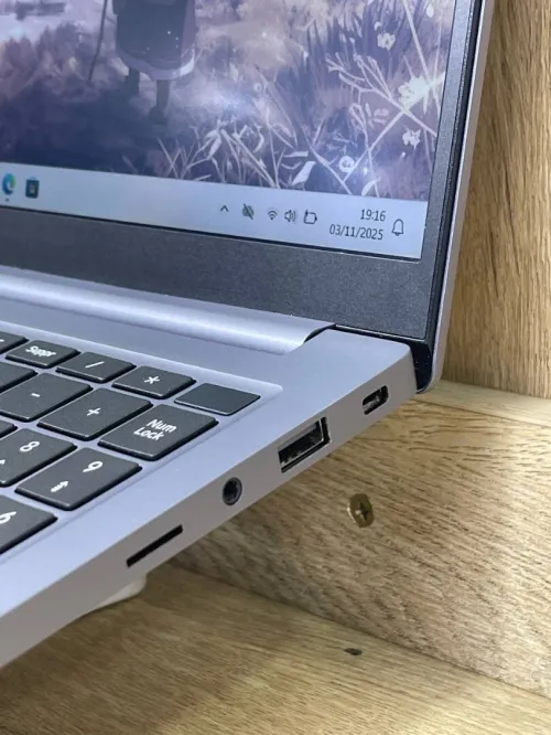 SAMSUNG BOOK 4/ i5-1335U /8 Go DDR5 256 GB SSD