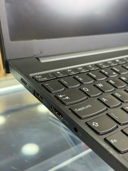 Lenovo ThinkPad E15 Gen3 Ryzen 5 5500U 8Go DDR4 256Go SSD 15.6" FHD