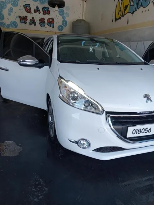 Peugeot 208 2014 Allure