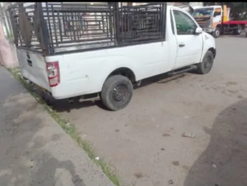 Mahindra Genio 2013 DC
