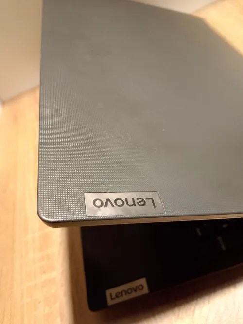 Lenovo IdeaPad 3 